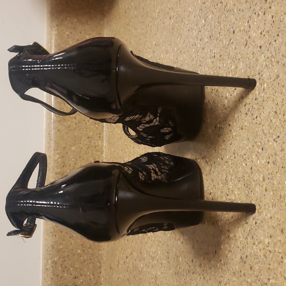 Emilio Pucci Lace Stilettos - Picture 3 of 6
